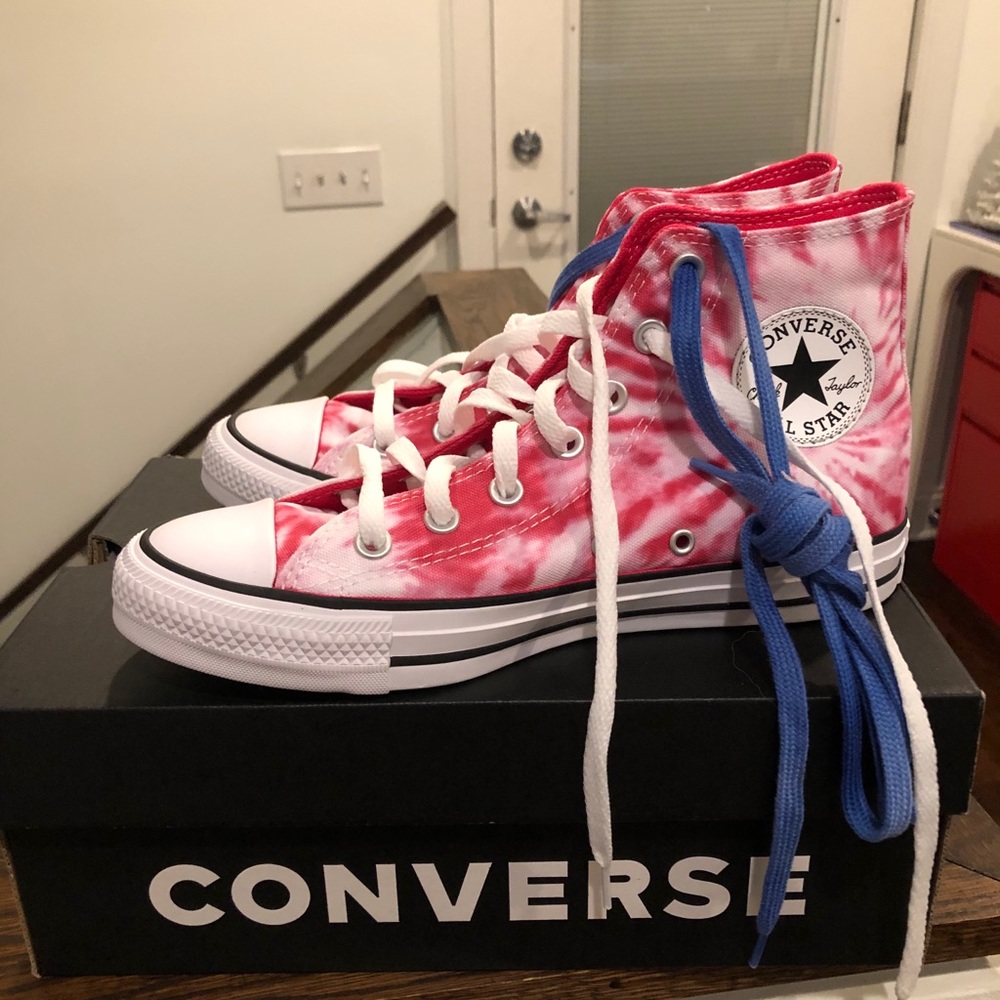 Converse women’s tie dye hightops